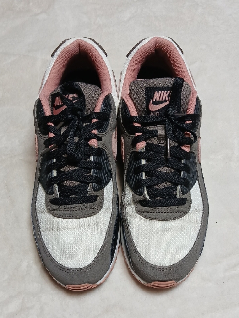 Nike Air Max Sneakers in Pink, Black,White & Gray Size 9 Mens - Picture 2 of 8